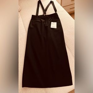 NWT Zara classic black pencil skirt with suspenders. Size medium